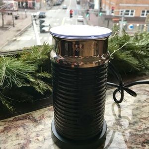 Nespresso Milk Frother Foamer Brand New in Box